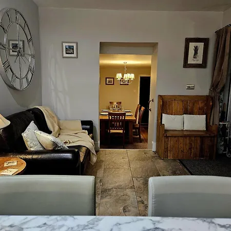 Holiday home Holly Hutton le Hole